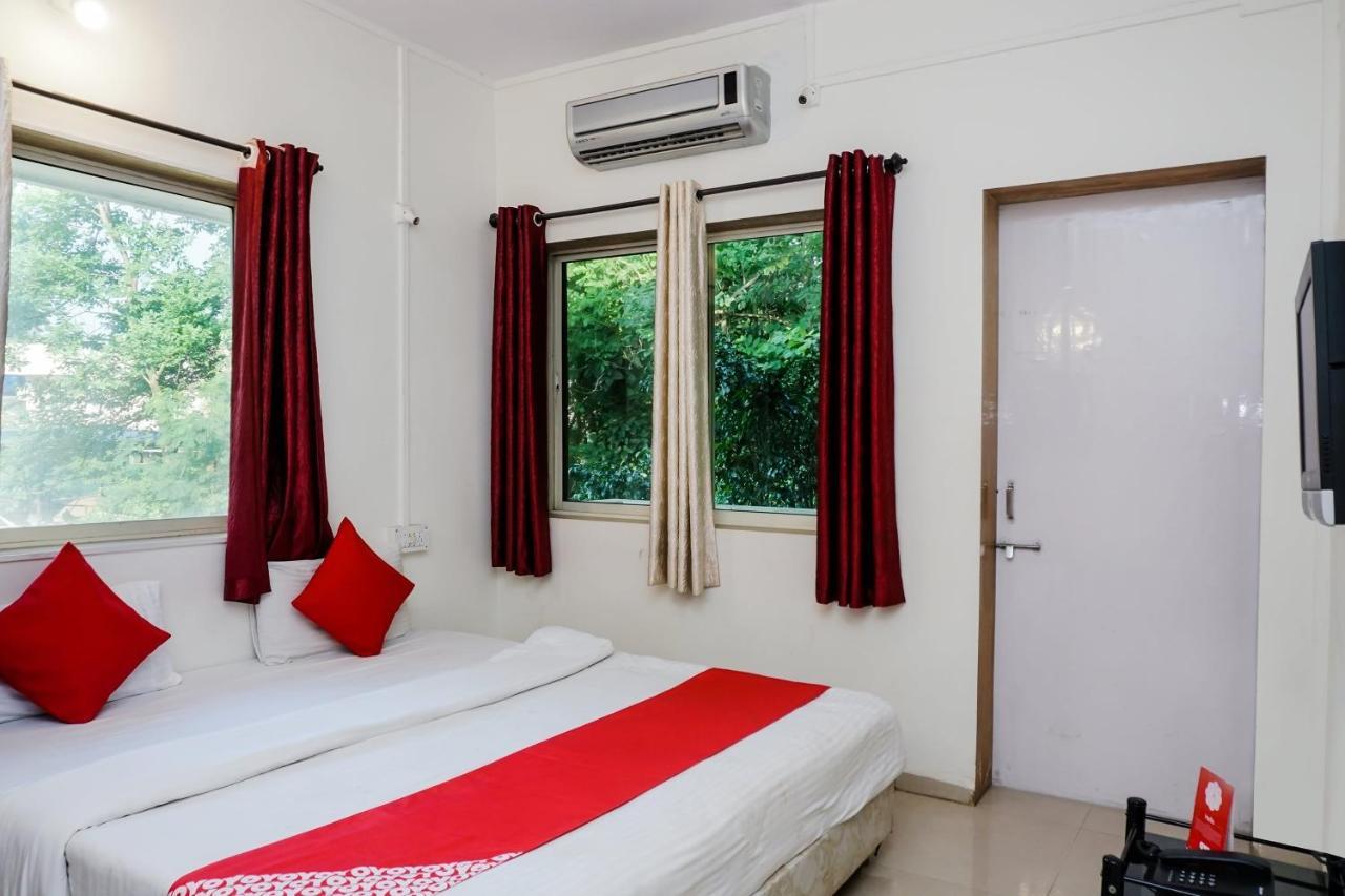 Dreams Holiday Resort Lonavala Kültér fotó