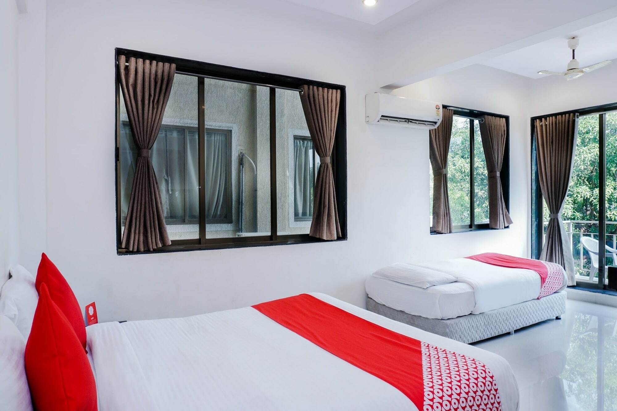 Dreams Holiday Resort Lonavala Kültér fotó